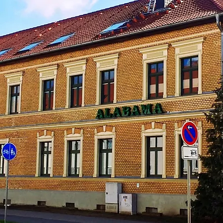 Alabama ゲストハウス 3*